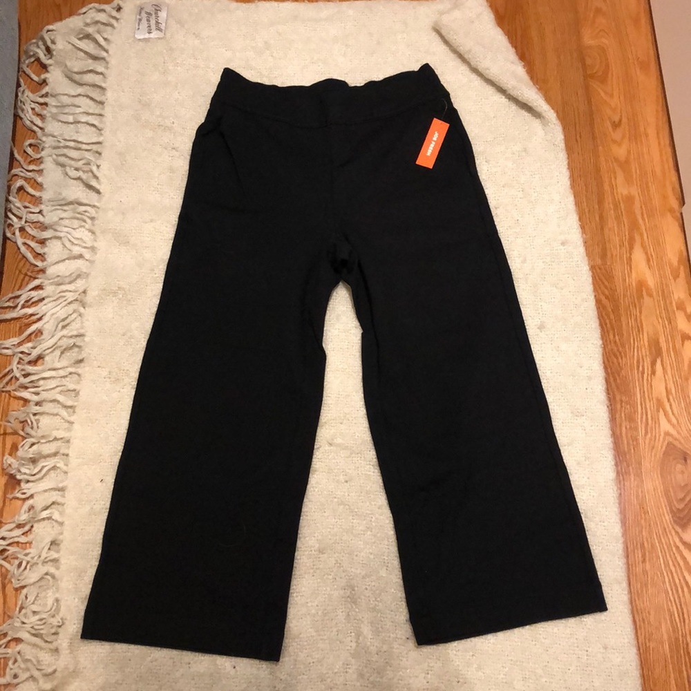 NWT Black Capri lounge pants